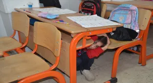 Van, Hakkari, Bitlis ve Muş'taki okullarda afetlere karşı eş zamanlı tatbikat yapıldı