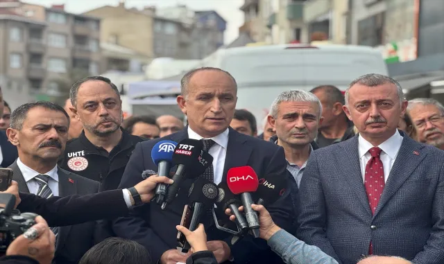 Bakan Yardımcısı Bulut, Kocaeli'de çöken apartmanın bulunduğu bölgede inceleme yaptı: