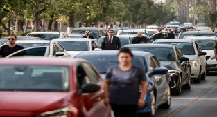 Büyük Önder Atatürk'ü anıyoruz