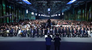 Cumhurbaşkanı Erdoğan, Atatürk Havalimanı Millet Bahçesi'nde Usta Eller Sanatçıları Çarşısı'nı ziyaret etti 