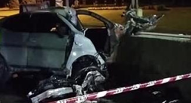 Gişelerde bariyere çarpan genç doktor yaşamını yitirdi