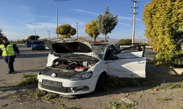 GÜNCELLEME 2 - Elazığ'da trafik kazasında hayatını kaybeden anne ve bebeğinin cenazeleri Bingöl'de defnedildi