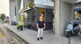 GÜNCELLEME - Samsun'da taksinin önündeki kamyonete çarpmaktan son anda kurtulması kamerada