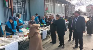 Hüyük'te Filistin için hayır çarşısı kuruldu