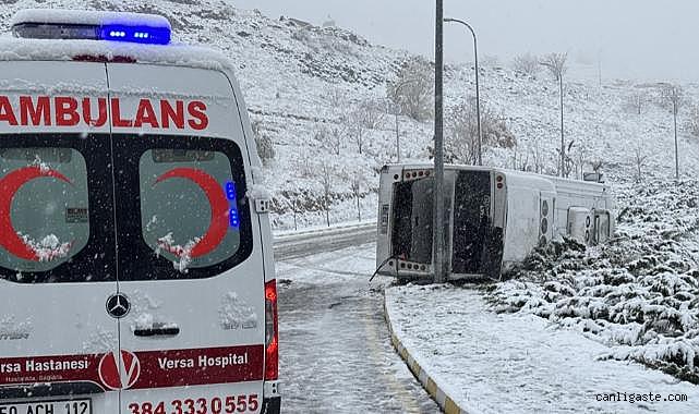 İşçi servisinin devrildiği kazada14 kişi yaralandı