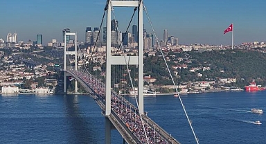 İstanbul Maratonu'nu erkeklerde Kenyalı atlet Rhonzas Lokitam Kilimo kazandı