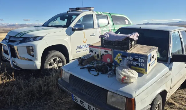 Kars'ta kaçak şahin avlayan Suriye uyruklu iki kişiye 1 milyon 146 bin lira ceza