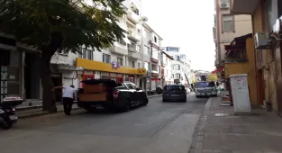 Kocaeli'de kolonlarında çatlak oluşan 5 katlı bina boşaltıldı