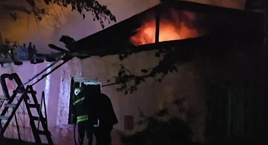 Müstakil evde çıkan yangında mahsur kalan 4 kişi kurtarıldı