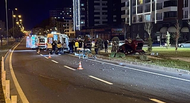 Nevşehir'de kavşakta çarpışan iki otomobildeki 4 kişi yaralandı