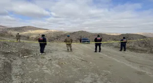 Sivas'ta demir madeni ocağında göçük altında kalan işçiyi arama çalışmalarına ara verildi