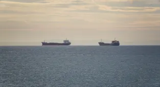 Tekirdağ'da deniz ulaşımı 3 gündür süren lodosun etkisini yitirmesiyle normale döndü