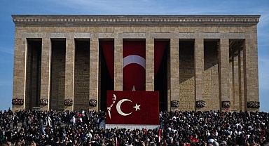 Ulu Önder Gazi Mustafa Kemal Atatürk'ü anıyoruz