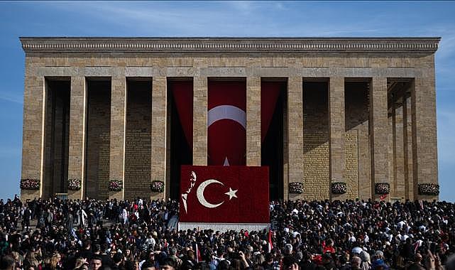 Ulu Önder Gazi Mustafa Kemal Atatürk'ü anıyoruz