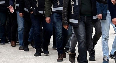 9 ilde kendilerini polis ve savcı olarak tanıtıp dolandırıcılık yapan suç örgütüne operasyon