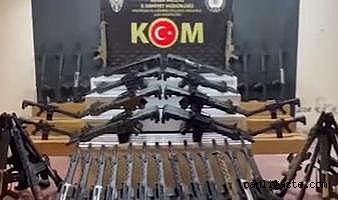 Depoya yapılan baskında 118 ruhsatsız tüfek ele geçirildi