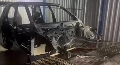 Gümrük kaçağı otomobil parçaları, motor blokları ele geçirildi