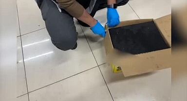 Kargo kolisinde çelik kasalara gizlenmiş 100 ruhsatsız tabanca ele geçirildi