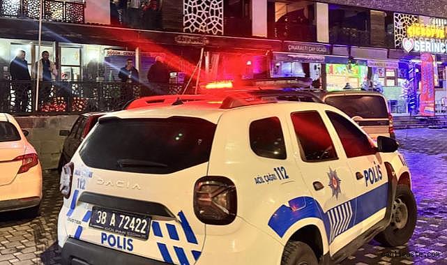 Kayseri'de kıraathanede bıçaklı kavga: 1 kişi ağır yaralandı