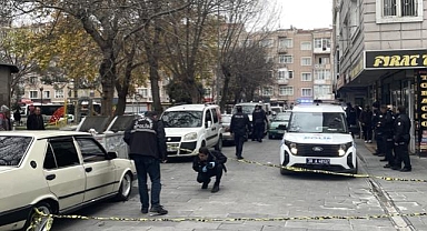 Kayseri'de sokakta 3 kişiyi bıçaklayan zanlı yakalandı