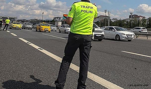 Kayseri'de trafik denetimi: 1242 sürücüye 4 milyon 264 bin lira ceza