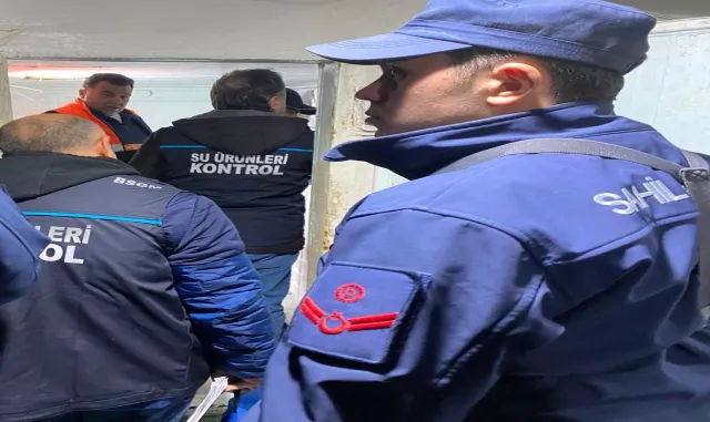 Kırklareli'nde yasal boy sınırı altında balık satışı yapan balıkçılara ceza