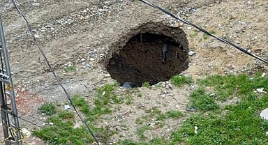 Park halindeki otomobili çukura düştü sahibi: Hiç üzülmedim, sevindim