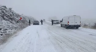 Ankara'da kar yağışı hayatı olumsuz etkiliyor