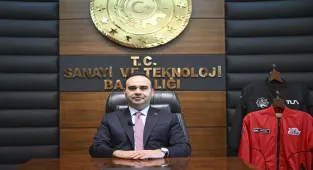 Bakan Kacır, AA'nın Yılın Kareleri oylamasına katıldı: