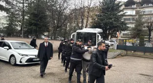 GÜNCELLEME - Tokat'ta babasını baltayla öldürüp cesedini site havuzuna gömen zanlı tutuklandı