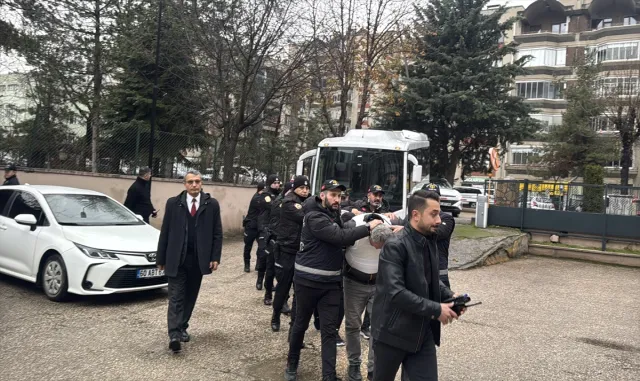 GÜNCELLEME - Tokat'ta babasını baltayla öldürüp cesedini site havuzuna gömen zanlı tutuklandı