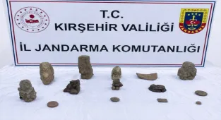 Kırşehir'de tarihi eser olduğu değerlendirilen 14 obje ele geçirildi