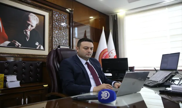 Niğde Cumhuriyet Başsavcısı Süren, AA'nın Yılın Kareleri oylamasına katıldı