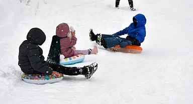Niğde'de okullar kar nedeniyle yarın tatil