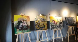 Talas Su Medeniyeti Galerisi'nde bisiklet temalı resim sergisi açıldı