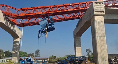 Tayland'da facia! Vinç trenin üstüne düştü: Ölü ve yaralı sayısı artıyor