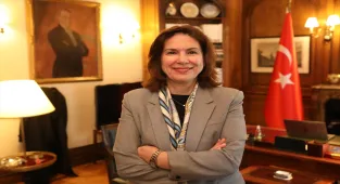 Türkiye'nin OECD Daimi Temsilcisi Altuğ, AA'nın Yılın Kareleri oylamasına katıldı