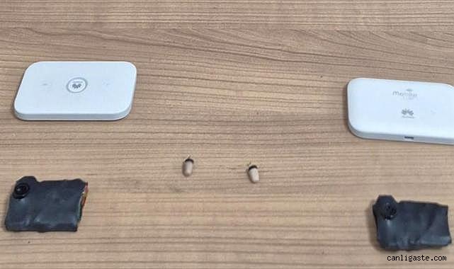 Üzerlerinden kopya düzeneği çıktı! Ehliyet sınavında 2 adaya suçüstü