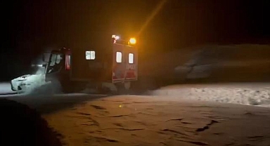 Yol kapandı UMKE hastayı hastaneye ulaştırdı!