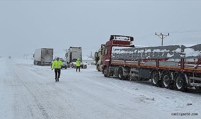 Bakanlıktan yoğun kar ve fırtına uyarısı