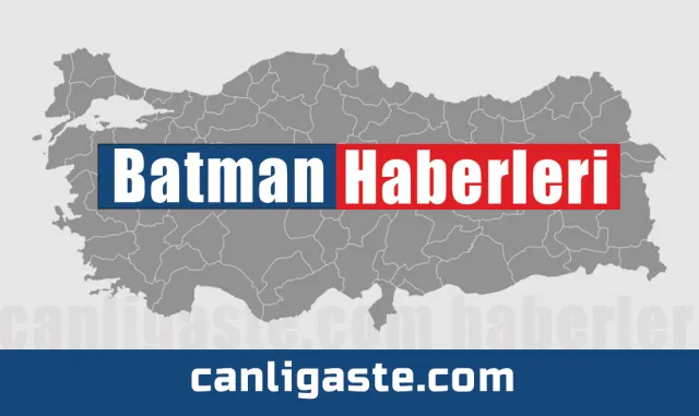 Batmanlı çiftçiler engebeli tarlalarda imece usulü elle gübreleme yapıyor