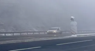 Bolu Dağı'nda sis etkili oluyor