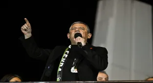 CHP Genel Başkanı Özel, partisinin Bakırköy mitingine katıldı