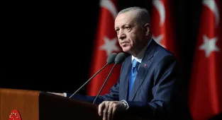 Cumhurbaşkanı Erdoğan, Addis Ababa'da resmi törenle karşılandı