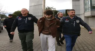 Denizli'de kamyonetteki kişiyi bıçakla öldüren zanlı tutuklandı