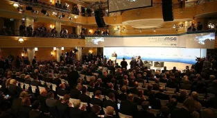 Dışişleri Bakan Yardımcısı Gümrükçü, Münih Güvenlik Konferansı kapsamında görüşmeler yaptı