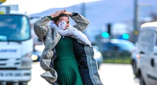 GÜNCELLEME - Aksaray'da kuvvetli rüzgar nedeniyle uçan çatının altında kalan kişi hayatını kaybetti