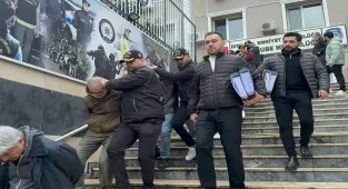 GÜNCELLEME - Borsada kar vaadiyle dolandırıcılığa yönelik İstanbul merkezli soruşturmada 40 zanlı tutuklandı