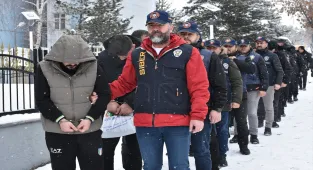 GÜNCELLEME - Erzurum merkezli 29 ildeki dolandırıcılık operasyonunda 56 zanlı tutuklandı