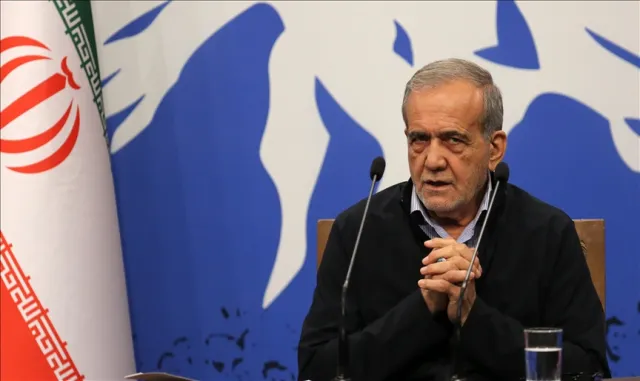 İran Dışişleri Bakanlığı Sözcüsü Bekayi: Hamaney ve Pezeşkiyan güvende